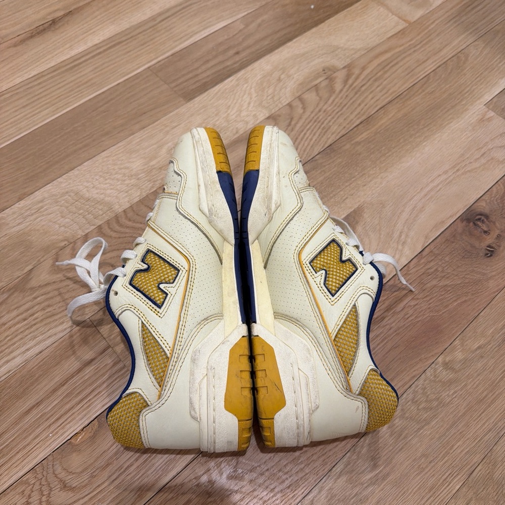 New Balance - Picture 2 of 4